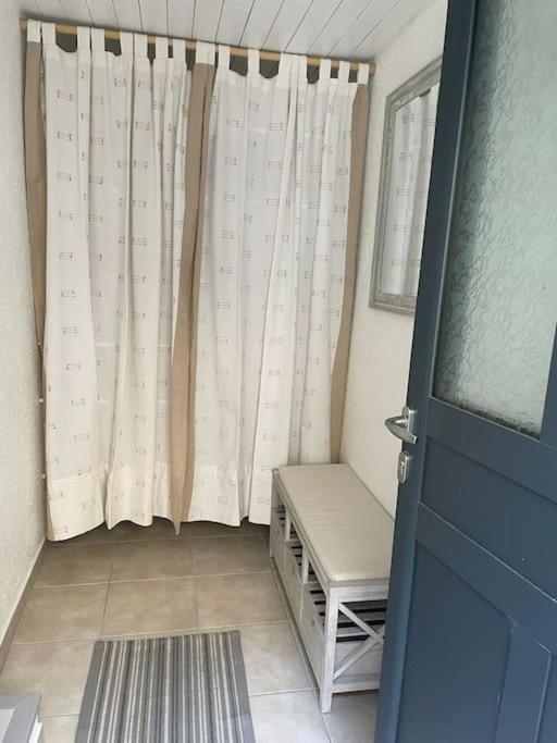 Tiny Paradise - 2 Bedrooms Apartment Montigny-sur-Loing Eksteriør bilde