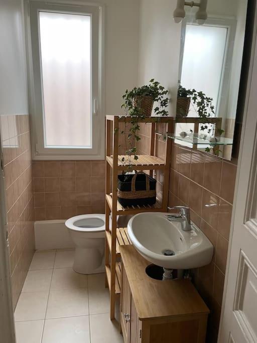 Tiny Paradise - 2 Bedrooms Apartment Montigny-sur-Loing Eksteriør bilde