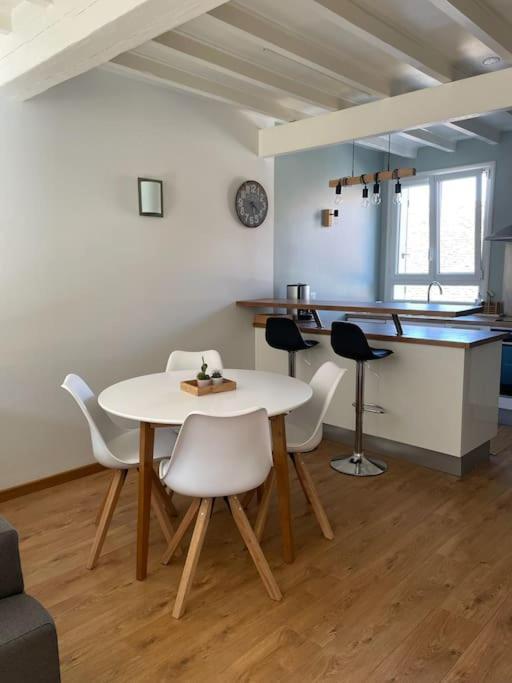 Tiny Paradise - 2 Bedrooms Apartment Montigny-sur-Loing Eksteriør bilde
